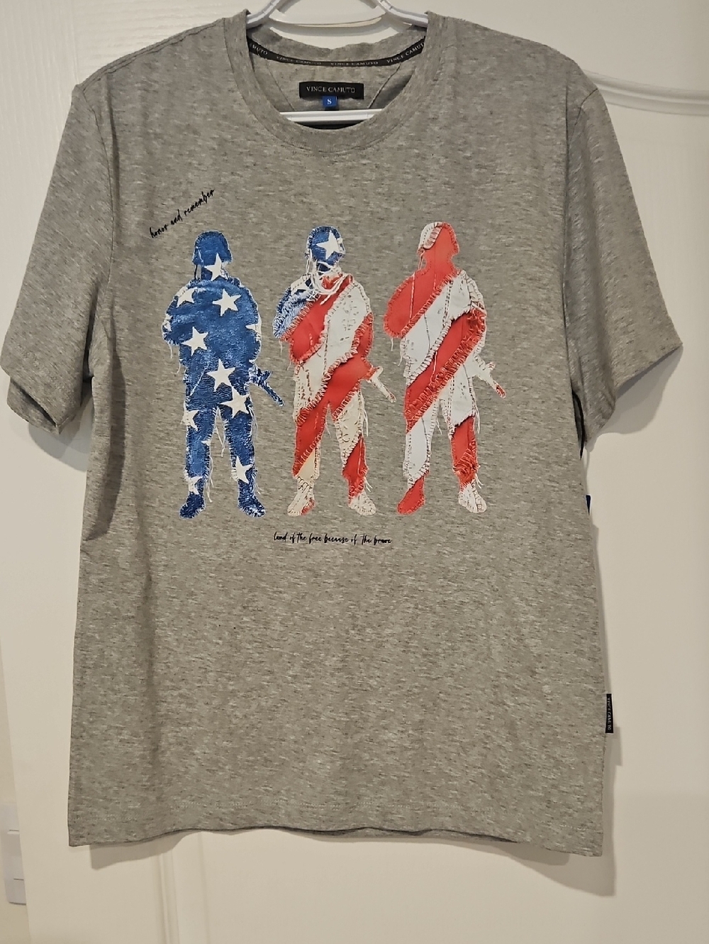 Patriotic Soldier Graphic On Grey Vince Camuto Shirt Small